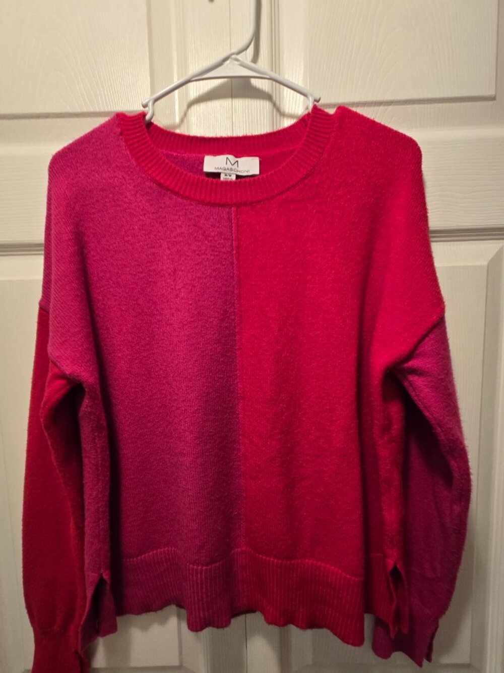MAGASCHONI Women's Long Sleeves Color Block Crew Neck Sweater - Size Medium